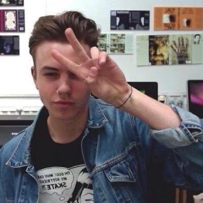 loganrpgld_'s profile picture. suce ma queue