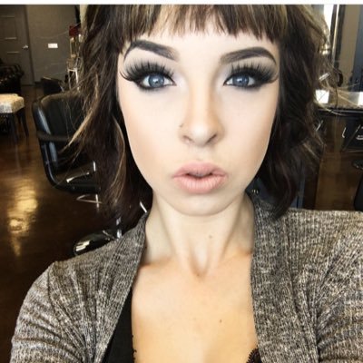 itsbearcampbell's profile picture. Makeup Artist, Hair Stylist, Creative ✨