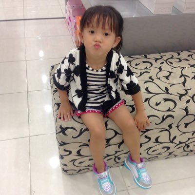 DindaWidodo's profile picture. 