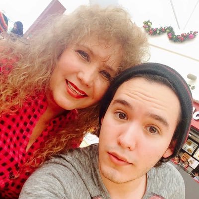 loreincha's profile picture. Madre y bailarina. 🌹🦋