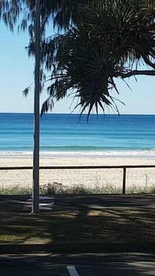 loves the mighty dragons 
nsw blues and the  
baggy green
boating
camping & fishing