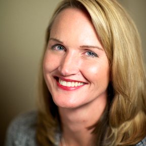 #Marketing Strategist & Business Owner; Passionate Marketer; Proud #Mom; #Athlete & #Sports Enthusiast; Loves #Dogs, #InteriorDesign, #Painting, & #Photography.