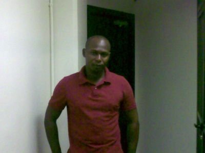 Am a cool, down-to-earth guy who likes to do things my own special way.