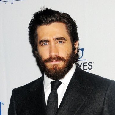 this account is full of gifs of the beautiful man who is Jake Gyllenhaal. owner - @bruceybannr