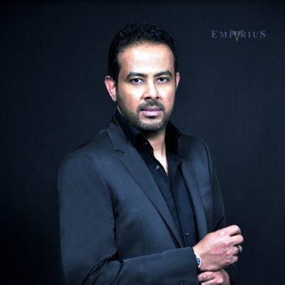 WaelSoufian's profile picture. la foi est une fleur de lumière dans un flot de ténèbres.