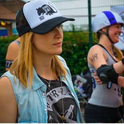 Doing an MSc in Psychology. Likes to play guitar, loves roller derby and is a huge fan of Neil Gaiman, Twin Peaks, Buffy and cheese.