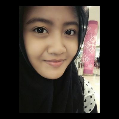 dialestari05's profile picture. Allah //Math student'16🎓//