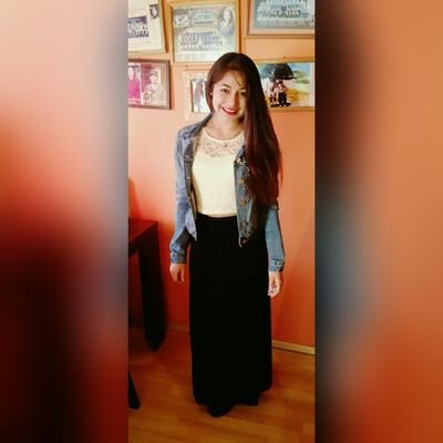 _Pooooooly's profile picture. Pase lo que pase, sólo tienes dos opciones: que sea un buen recuerdo o que sea una gran lección ♥ ~ They don't know about us.♪