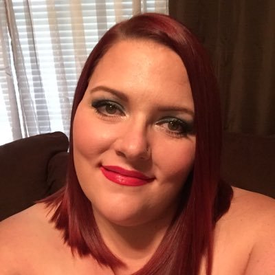 Mom, wife, Jesus Freak! love makeup and design and making new friends and holding onto old friend! I love singing, swimming, my family and a good cup of coffee!