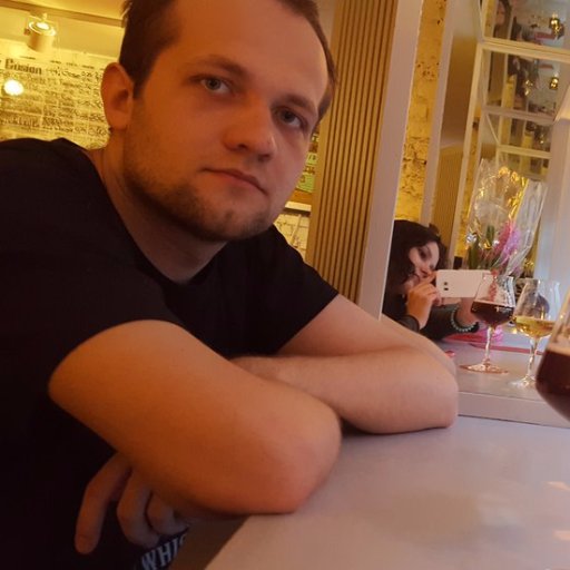ashtheeviltwin's profile picture. Walking, brainsearching, howling.