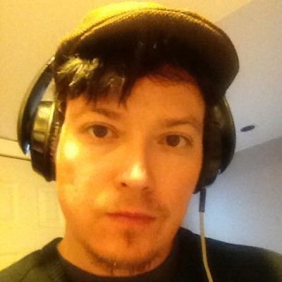 Sports fan, Writer, Comics, Blue Jays, Ps4, Montreal Canadians ,