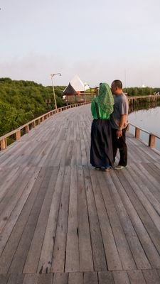Selalu dan ingin selalu punya banyak temen
Tuk bisa bersama-sama berkarya.
Hari ini harus lebih baik dari hari kemarin.