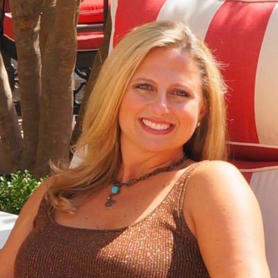 Small town girl from South Georgia. UGA Mom & Southern Belle. Connecting with others to help the cause. Specialize in planning with a purpose,@polointhepines.