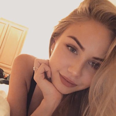 SophiaRPG_'s profile picture. Sophia 18.