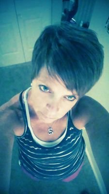 Single Mom of two young men,,, proud EKU Mom. trying to figure everyone one out!! Life is Short,kiss slowly!Love Truly Laugh uncontrollably