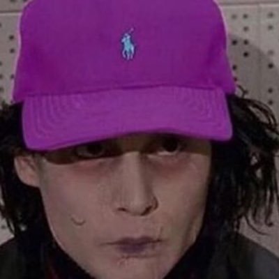 alcoholicwitch's profile picture. Insta||alcoholic.witch Snap||riley8801