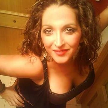 Desde que aprendí a llevarme bien conmigo se me ha hecho más fácil desprenderme de todo lo que me estorba, se incluyen desvelos innecesarios y  muchas personas
