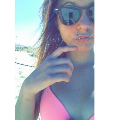 Facebook: Mariia Carboneell