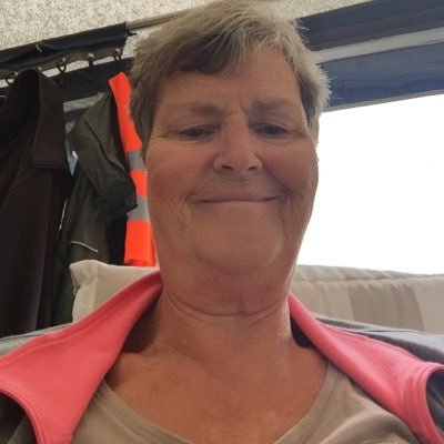 DinyBot's profile picture. Ik ben oma van 3 schatten van kleinkinderen Marc Fenna en Yanick .