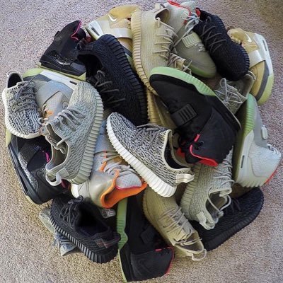 This account is dedicated to showing beautiful sneakers and keeping followers up to date with sneaker news.