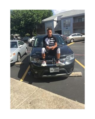 dloading1000's profile picture. 