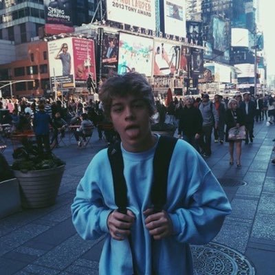 chrisRPGUOD's profile picture. zayn c sur qu'avec mon sperme sur le visage t'as l'air moins sage