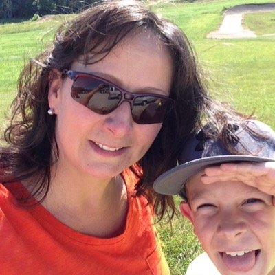 jenwithtwo's profile picture. 