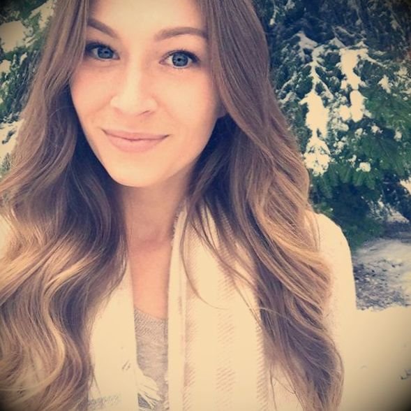 LauryLambert's profile picture. Don't think I can't forget you