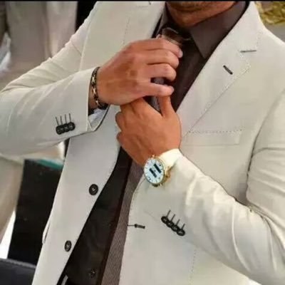 #حائل_ خواطر الناس ما تخلا من الضيقه ..لاصار جوّك حلو لا تواخذ العالم