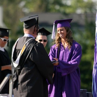 ms_albanese's profile picture. Math teacher at SFDHS 🐴