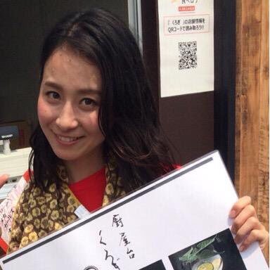 yui072072's profile picture. 頭身は短めの底辺大学。自虐気味ではありますがよろしくでーすう❤️