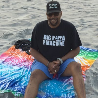 bigpappa1811's profile picture. Vocalist and band leader who can sing almost anything.