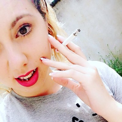 debrayaurore's profile picture. Prendre la vie comme elle viens et savoir avancer sans regarder derrière soit        Snap : missaurore72 ✌️Insta : aurorabeauty6 ✌️ Youtubeuse beauté