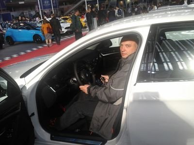 Aleksan46480970's profile picture. Inovator,entreprenur,music produced