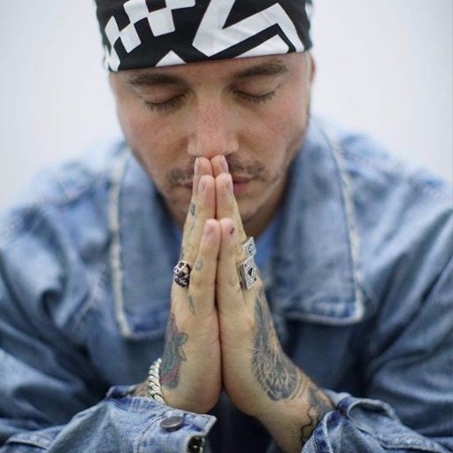 No soy Fan de cualquiera, Soy fan del mas grande que puede tener el genero urbano, sin falta ni temor, te amo Jose Alvaro Osorio Balvin ♥