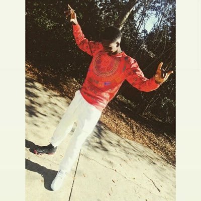 i eat food gd shidd lemme see im new to this shit so yall mfs gone have to help a nigga out ima blood no Brip shit ✌️