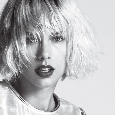 Taylor Swift is everything // She's a queen // 1989 // 13 // Fearless // Strong Taylor swift // I love Taylor Swift