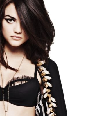 FemBeasty's profile picture. April Logan..Shape shifter.. i can change into any animal, even dinosaurs by just having seen them once, alive or on a picture. 

 [ Female Beast Boy]