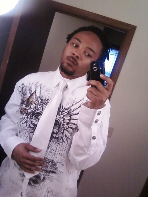 uMUSTFOLLOW's profile picture. D O P E