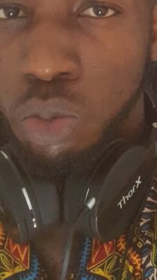 My name is Tobechukwu and I love to fight.... Wanna know more? Hit my DM! ;)
#SoftSpoken #AttentionSeeker #Unpredictable :D