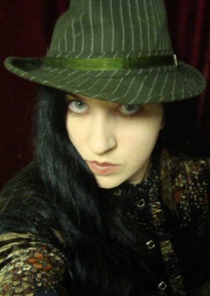 Saelokit's profile picture. Translating Olden skills:Dollmaking,
Stitching&Design.