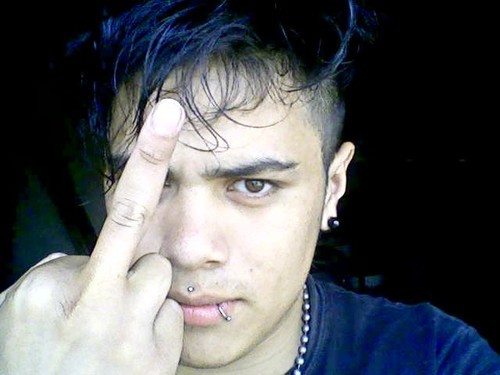 soy la tipica persona que cuando muera van a decir que lastima era buen pibe pero en realidad no lo era