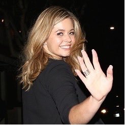 ClaudiaAlende_'s profile picture. 