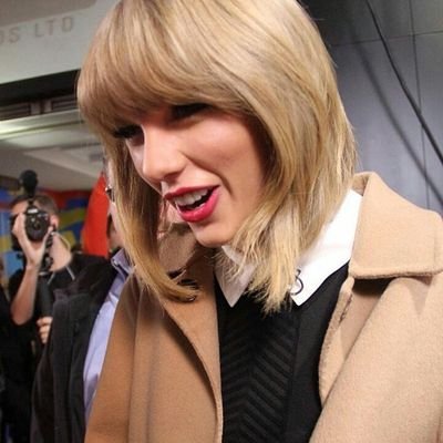 sarahlyna_TS's profile picture. swifties