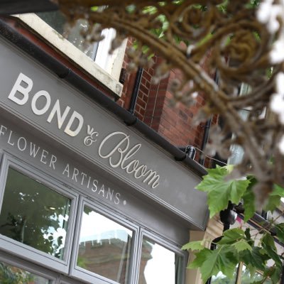 Serving Lytham St Annes and surrounding areas, Bond & Bloom offers luxurious flowers and creative floristry from historic Clifton Street. Tel 01253 730974.