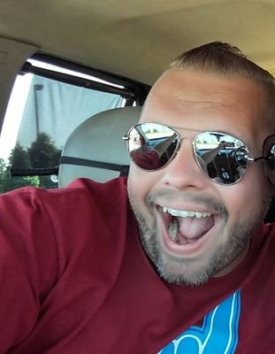 #Freelance #voiceoverist from #professional to #funny. I do #narrations #audiobooks #radio #commercials #voicemails #cartoons #videogames and much more!