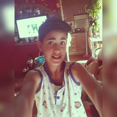 Insta:jaime_gaucin_10
Cargandooo:12
Viviendo la vida al limite :) ;$