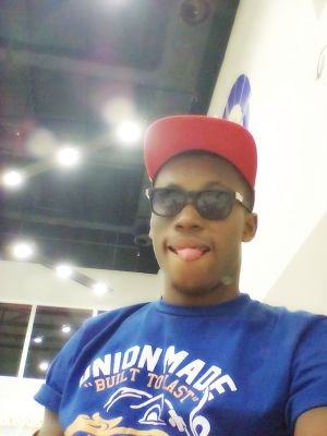 hijumbombonuvic's profile picture. just don't love to show up