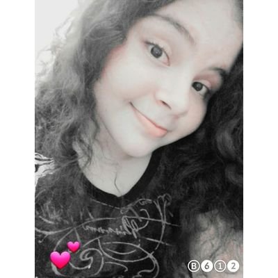 Tengo una edad :v
Soy de panamá 7u7r
Me entretengo en youtube viendo thegrefg :v
Soy Gamer, Otaku v:
Soy normal 7u7
Si eso implica ser alérgica al chocolate :v