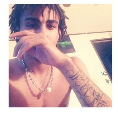$ay my money got long like my hair
sc:@Lilsmokmokee59